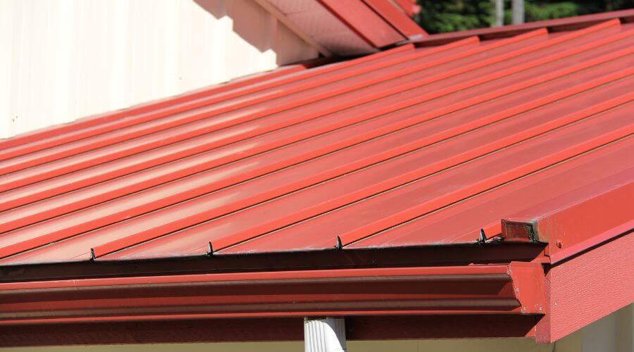 Professional gutter cleaning services in Saratoga, IN